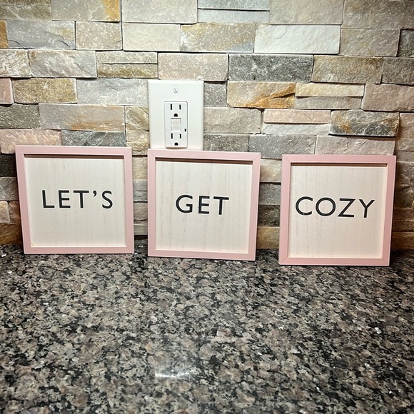 Let’s get cozy set of 3 wall plaques - Picture 1 of 5